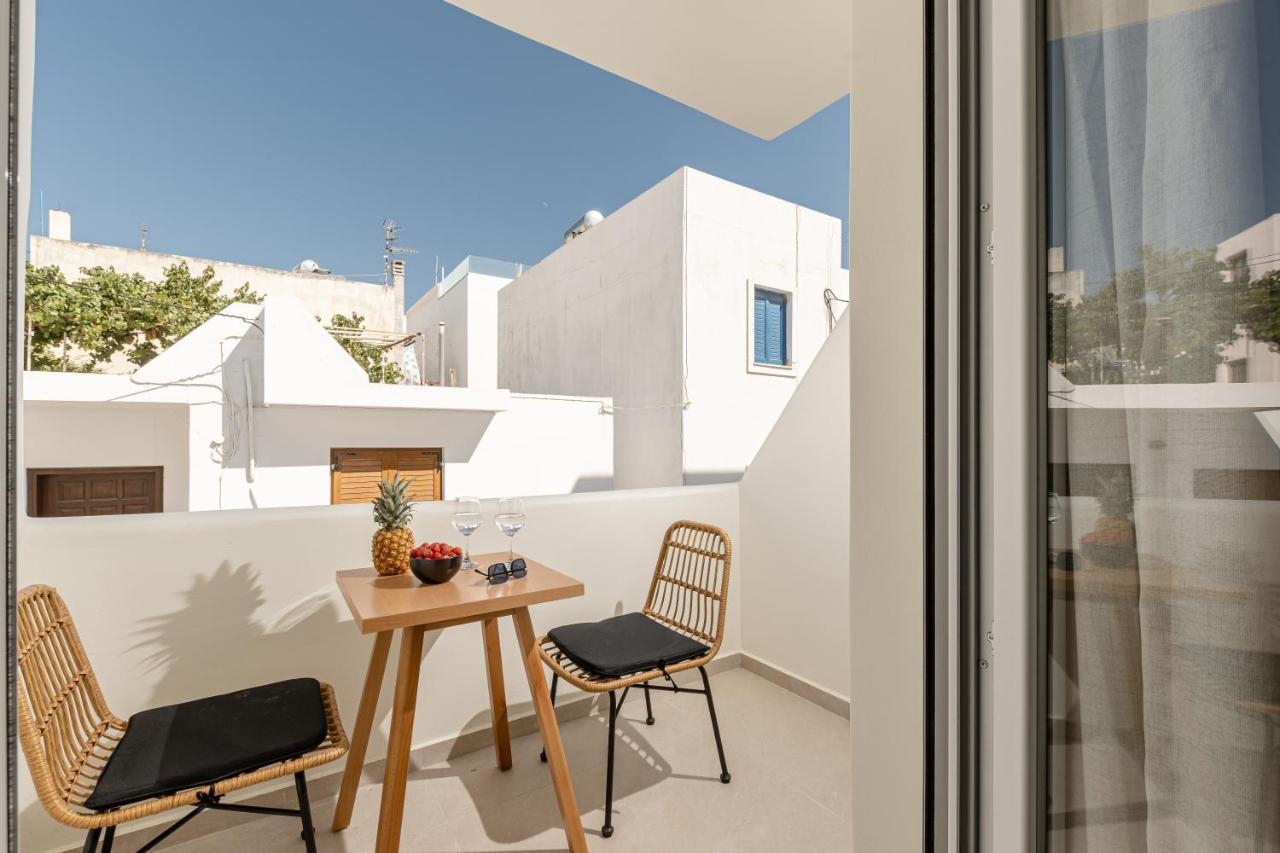 Heavenly Suites & Studios Naxos City Exterior foto